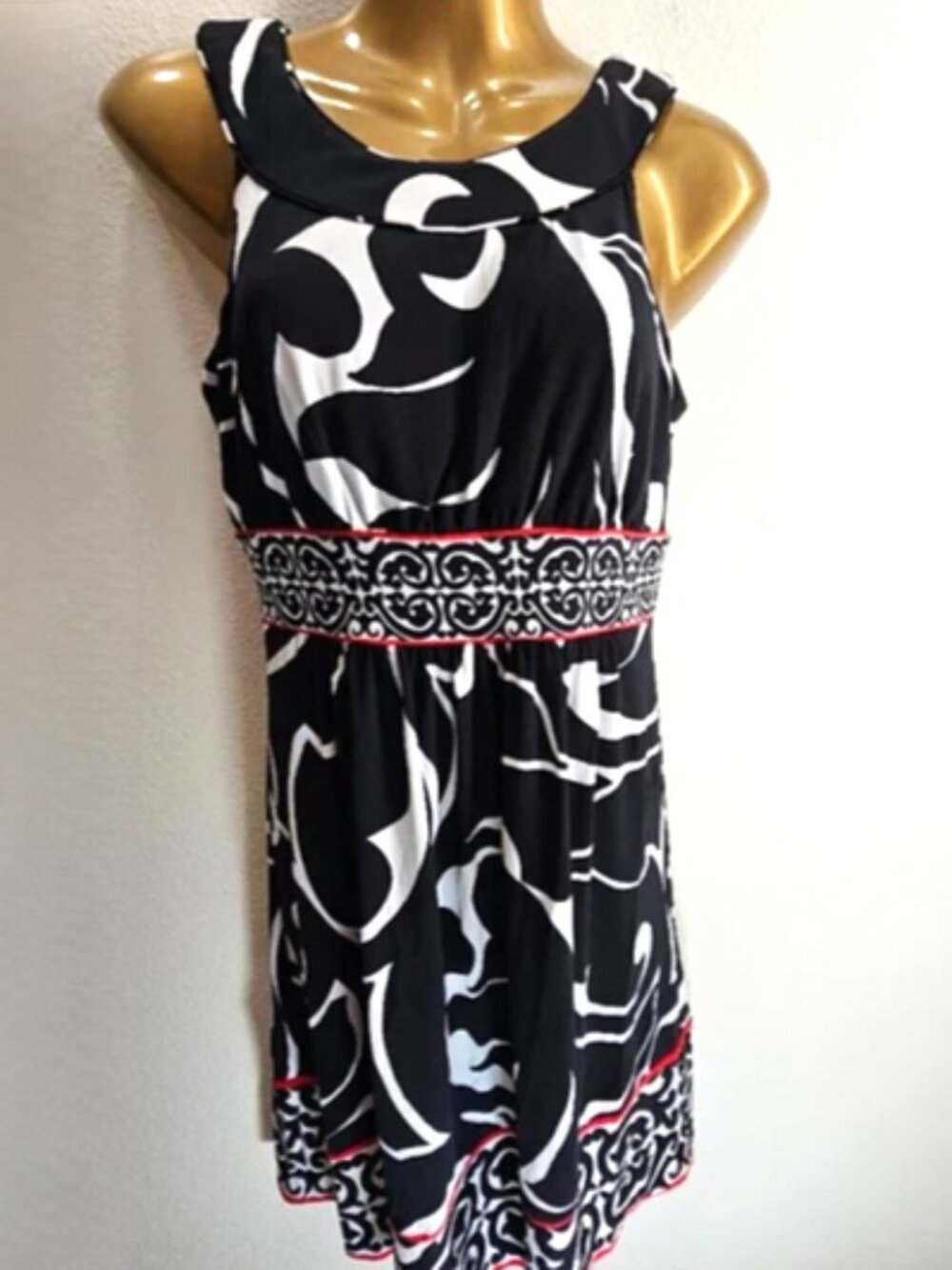 White House Black Market Fitted Waist Sleeveless Dress size XS